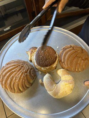 La Casa Bakery & Cafe
