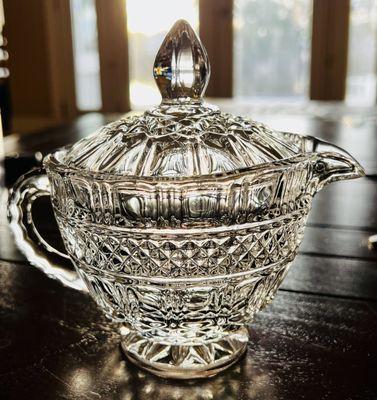 Crystal gravy boat $2!