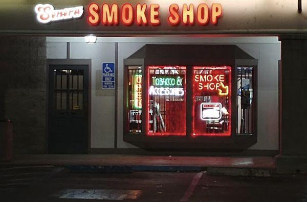 Storefront! Lots of parking!