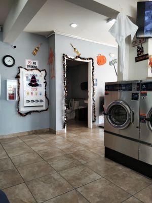 San Vicente Laundromat