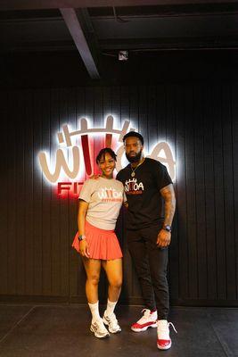 Meet Bee & Mike, The powerhouse behind WhoaFitness. Our founders, our trainers, and the driving force of this community.