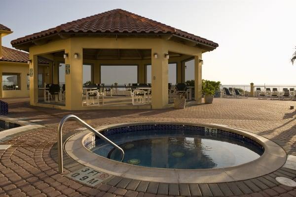 Horizon Motion Screen Gazebo