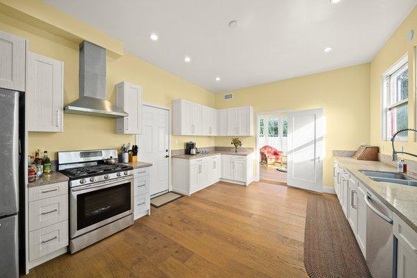 Leti Vandensteen & Associates