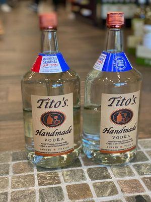 LAKESIDE LIQUOR LLC