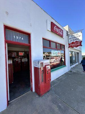 Ideal Sunroof & Soda