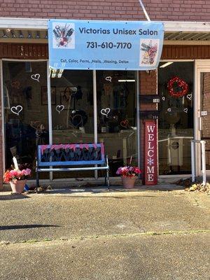 Victoria's unisex salon