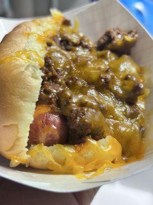 Maddie Dog ( Chili Cheese )