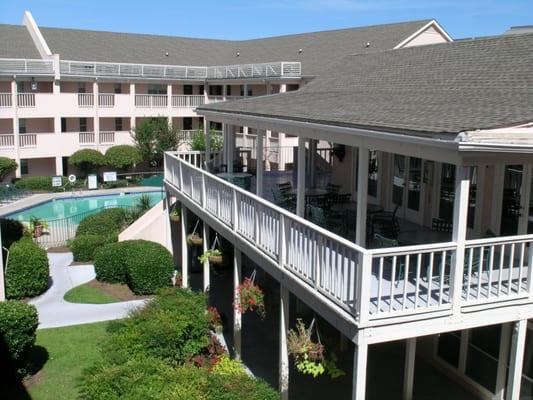 Welcome Home to The Courtyards at 411 Meeting Street!