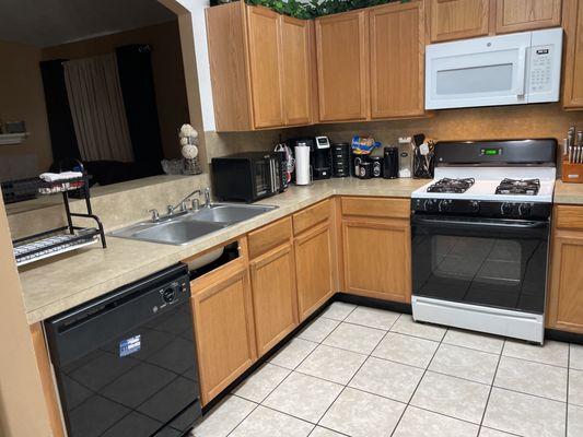 Jack of All Tradez Cleaning