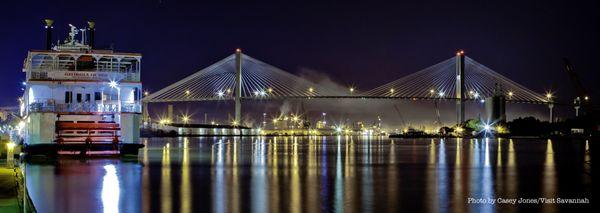 Experience the history of Savannah's famous River Street. Join US as we ramble along on this Historic Pub Crawl Walking Tour!