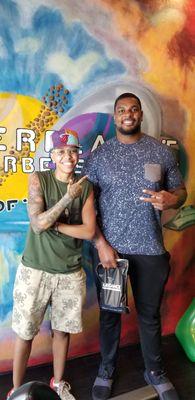 Tyreek Burwell - NFL Philadelphia Eagles
https://www.instagram.com/p/BxP1edvF0hU/?igsh=MTh0dmRhdmhqc284eQ==