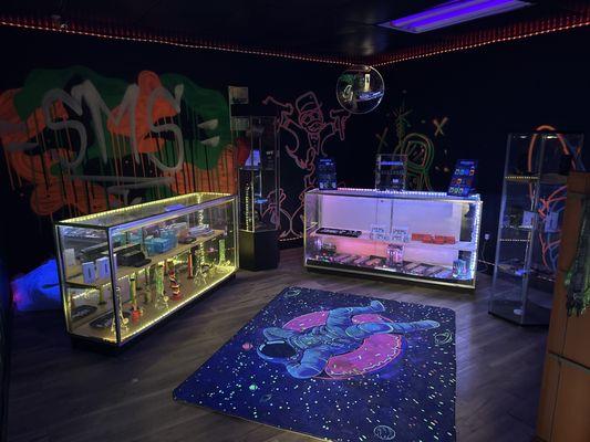 Big League Exotic Smoke Shop