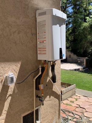 Tankless water heater