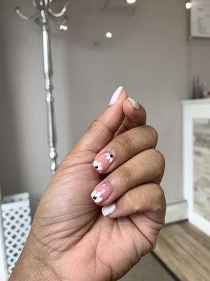 4 Nails & Beauty