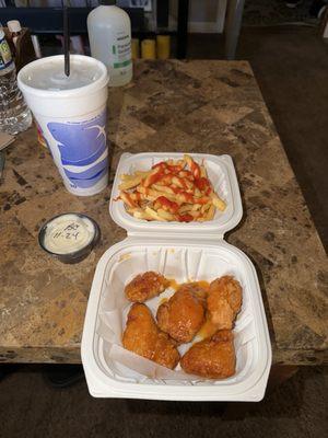 The food was fire the people were nice and the restaurant was very clean I like time to wing it better than wing stop