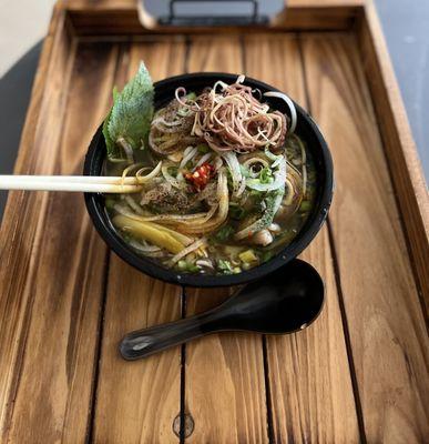 Bún Bò Huế -- Spicy Beef/Pork Noodle Soup