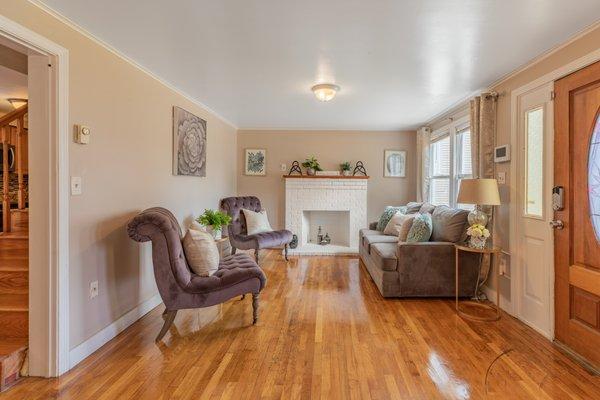 Open House Sun Aug 11th 1-3pm 10 Marion St. Brockton MA. Lovely 4+ bd 3 ba home. Lovely colonial with 2600 sq ft with finished basement