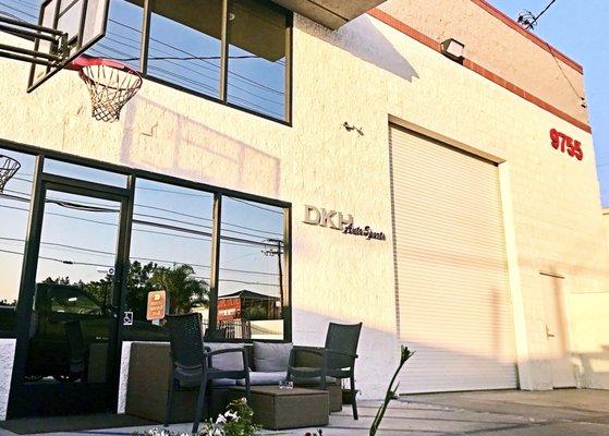 A complete auto center