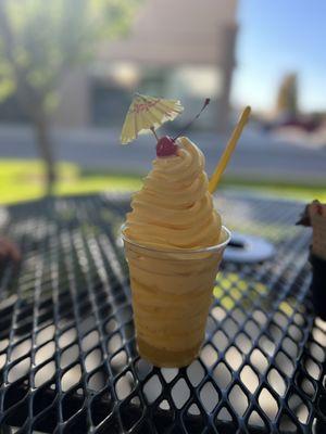 La Creme Frozen Yogurt