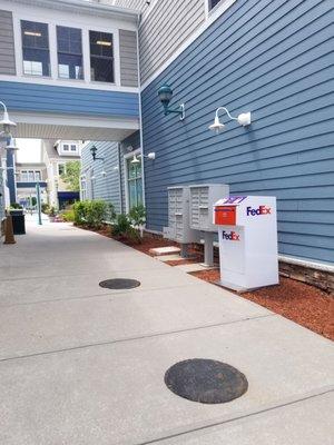 Fedex drop box