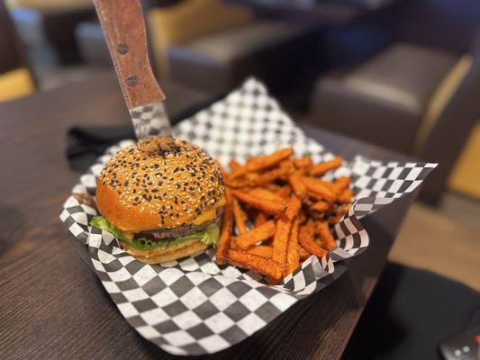 All American Daddy-O with sweet potato fries