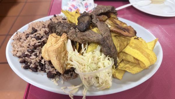 La 27th Restaurante Nicaragüense