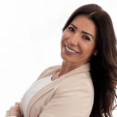 Real Estate by Claudia Fabrini