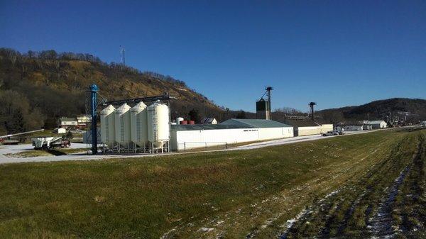 Farmers Elevator Fertilizer Plant