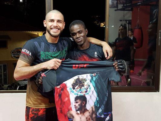 Free T-Shirt for Fighters in the DR