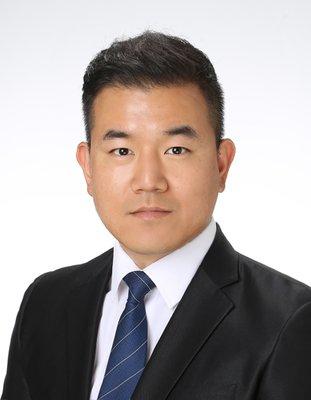 Jae Y Shin, DPM Associate; Podiatric Surgeon