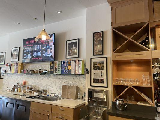 Half Moon Bay Wine & Cheese