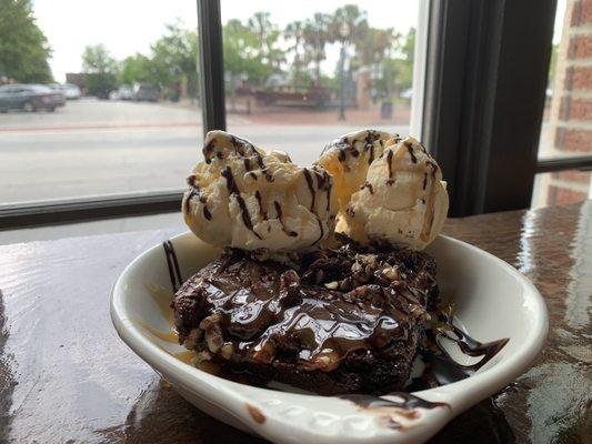 Brownie and ice cream