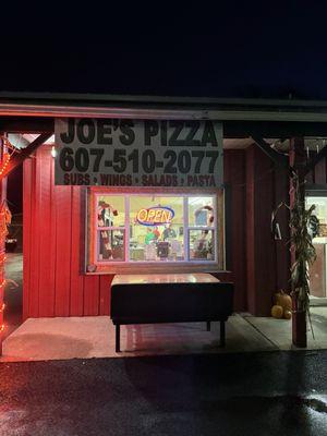 Joe’s Pizzeria