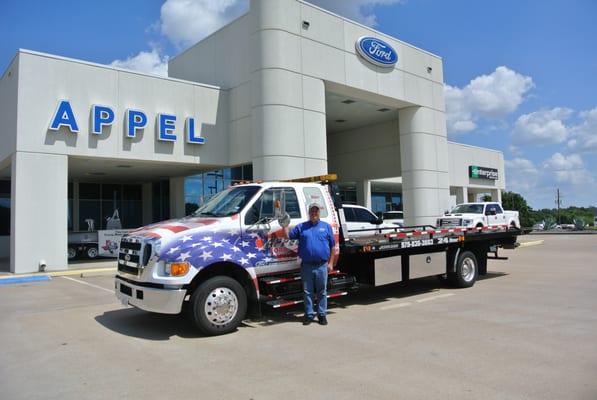 Appel Ford professional wrecker driver Boris Davis. Call 24/7 his direct line 979-836-3663