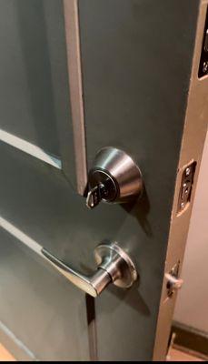 Lock And Pop - 24/7 Locksmith