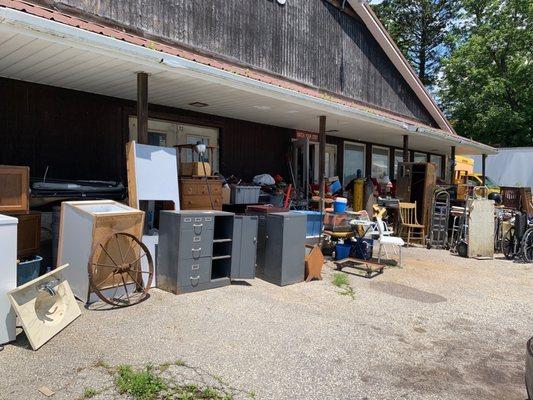 M & M Used Furniture