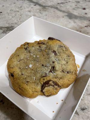 Chocolate chip cookie