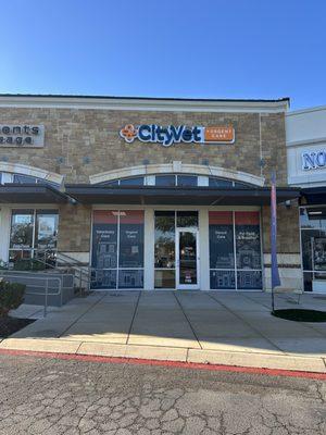 Outside view of CityVet | Castle Hills