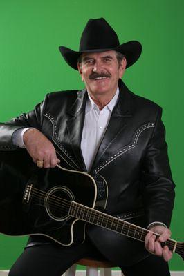 Larry King bringing 30 years of Country Music to the Stage