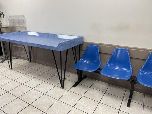 Clean & Fresh Laundromat