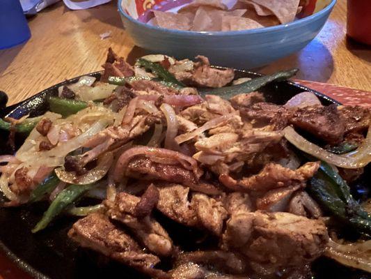 Chicken fajitas. Very good. 26$. 4 tortillas