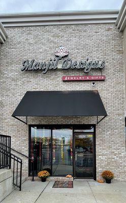 Manjil Designs - Jewelry and Gifts