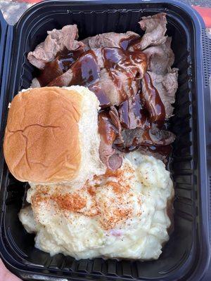 Tritip w/ potato salad and roll