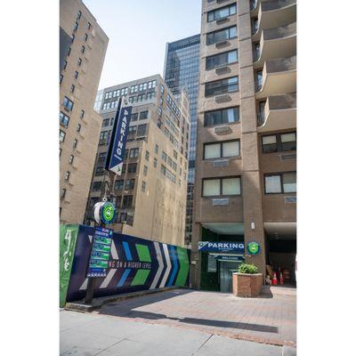 Centerpark West 58th Garage