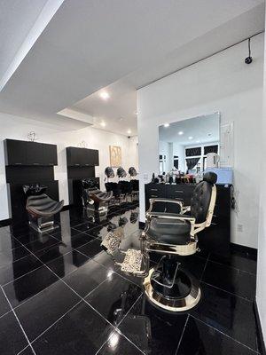 Barber's REALLY COOL chair