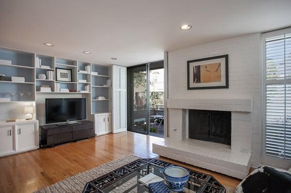 851 S. Bundy Dr. Los Angeles, CA 90049
Offered at $899,000