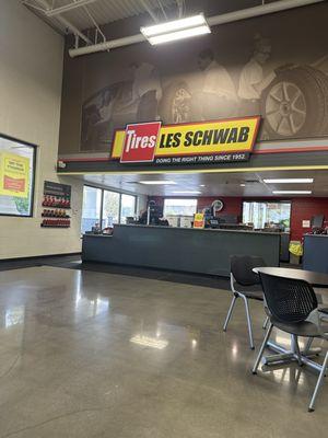 Les Schwab Tire Center