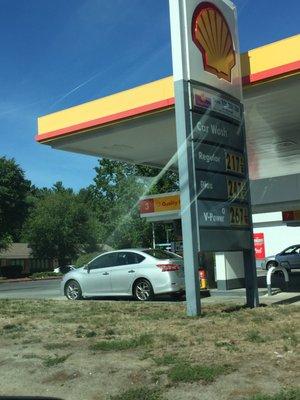 Shell of Marlborough -- 342 Boston Post Road East / Route 20, Marlborough Sign