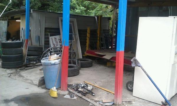 Paint booth. Does nails too