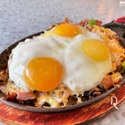 Hearts like ours get us in trouble, yeah San Dimas Skillet w/ pancakes from #mrdsdiner